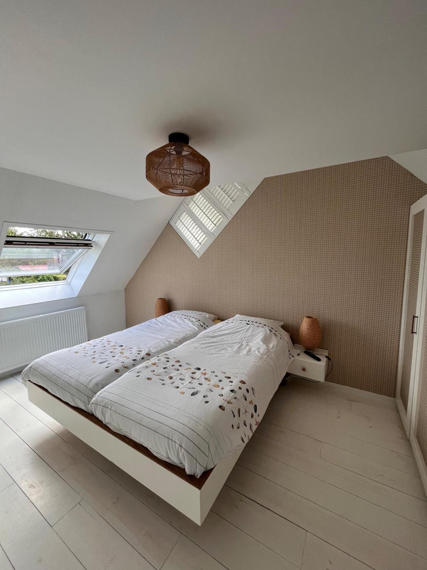 Cosy Vacation Home With Large Fenced Garden Bruinisse Exteriör bild